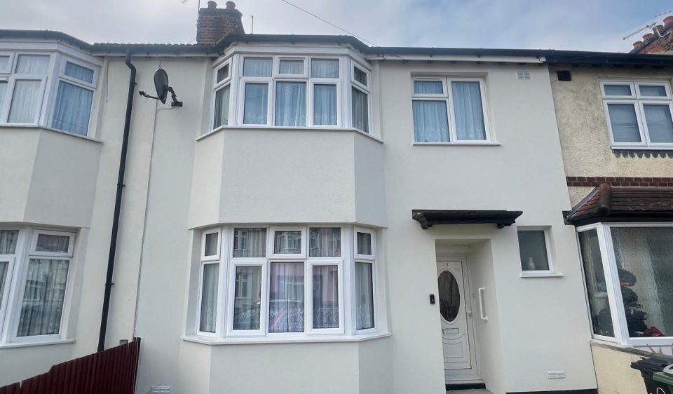 Walthamstow London NORTHHUMBERLAND RD 100mm Insulated & RENDER
